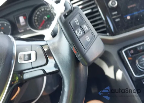 2018 Volkswagen Atlas 3.6L V6 Sel z USA, uszkodzony, nr VIN 1V2ER2CA2JC545725